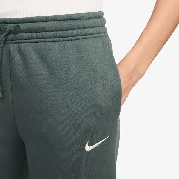 Nike Phoenix 