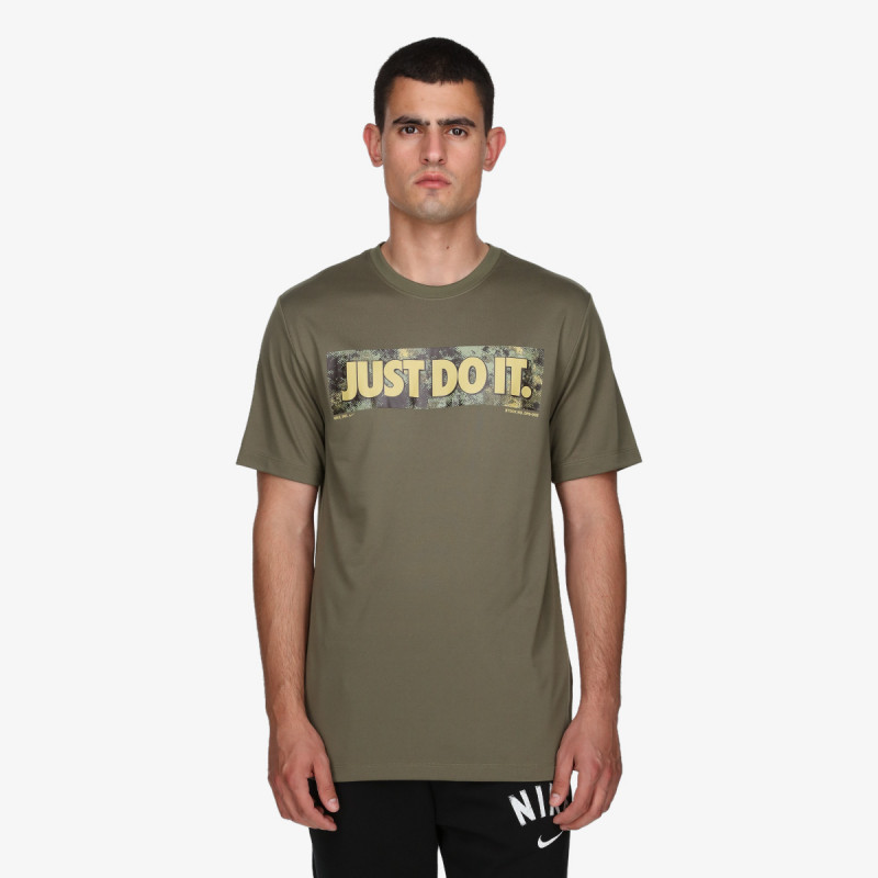 Nike Camo 