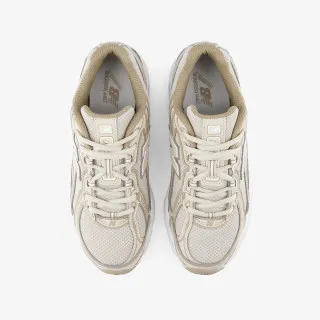 New Balance 740 