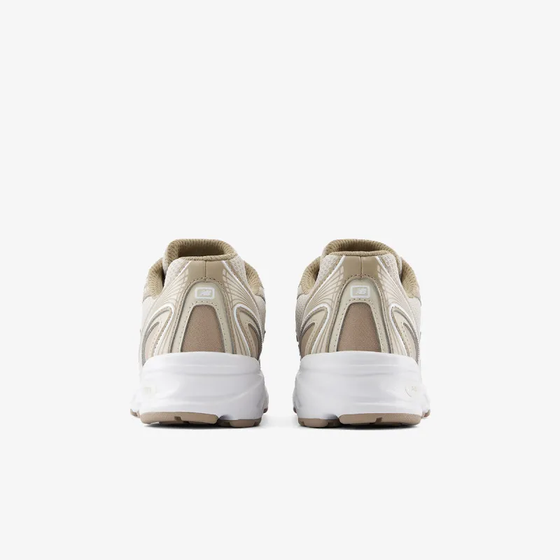 New Balance 740 