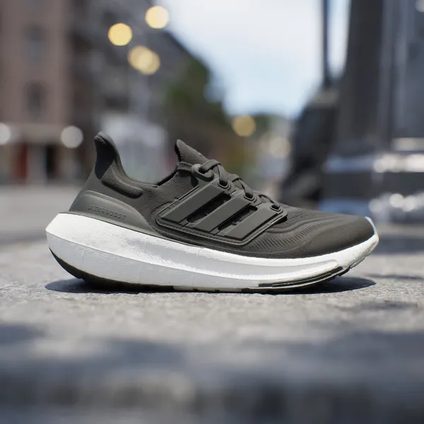 adidas ULTRABOOST LIGHT 