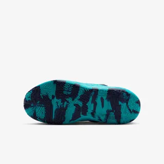 Nike Team Hustle 