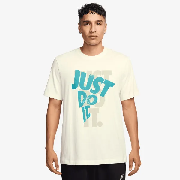 Nike Sportswear 