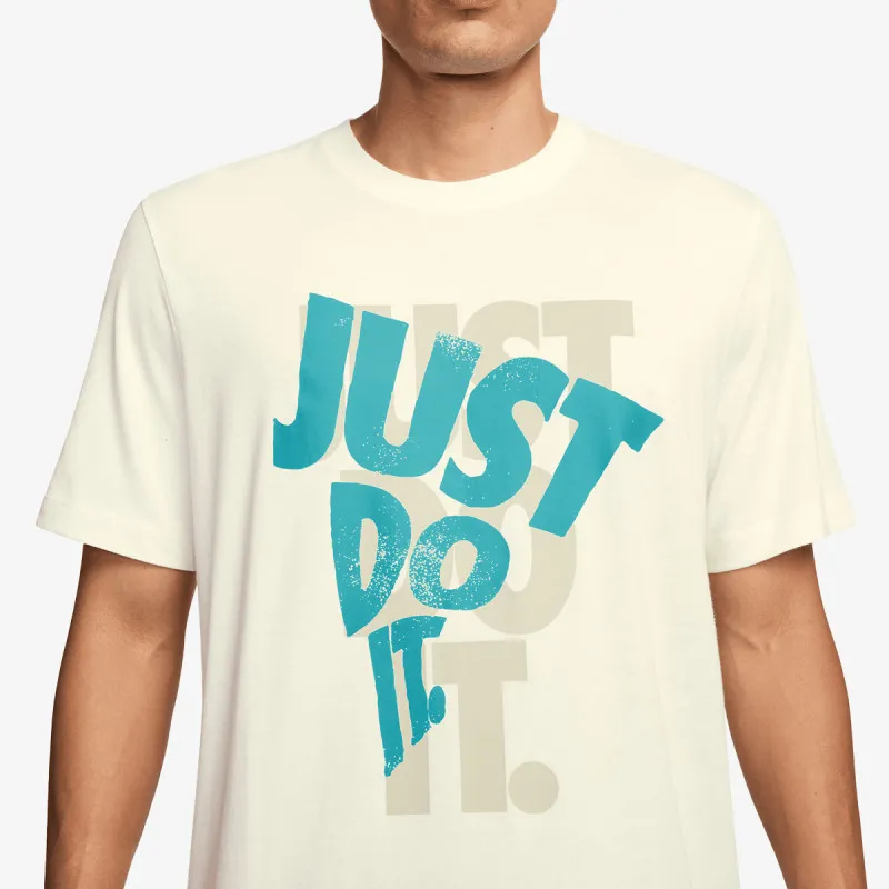 Nike Sportswear 