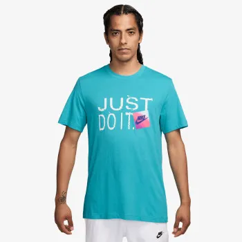 Nike Sportswear 