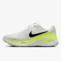 Nike Structure 26 