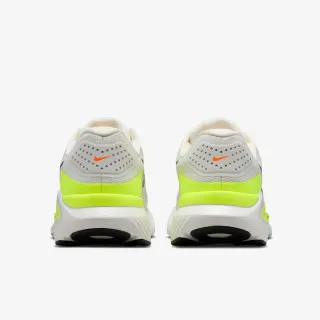 Nike Structure 26 