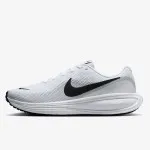Nike Revolution 8 