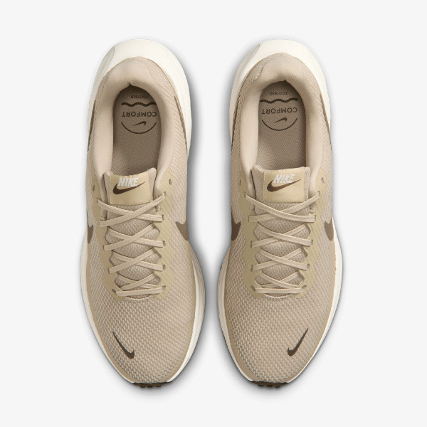 NIKE REVOLUTION 8 