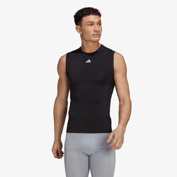 adidas TECHFIT 