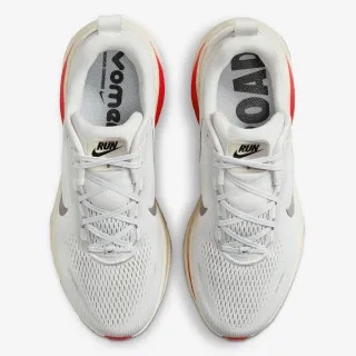 Nike Vomero 18 