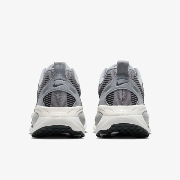 Nike Vomero 18 