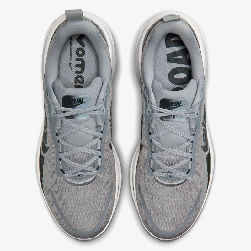Nike Vomero 18 