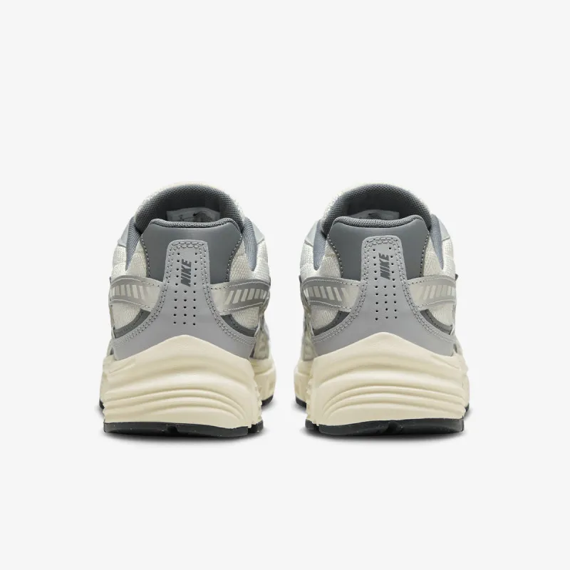 Nike Initiator 