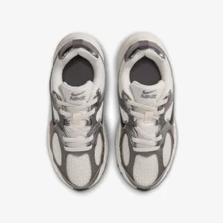 Nike V5 Runner 