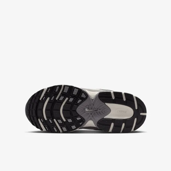 Nike V5 Runner 