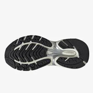 adidas Adistar 