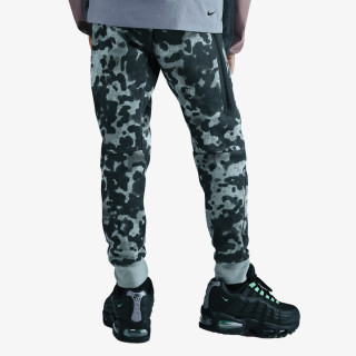 Nike Sportswear 