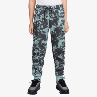 Nike Sportswear 