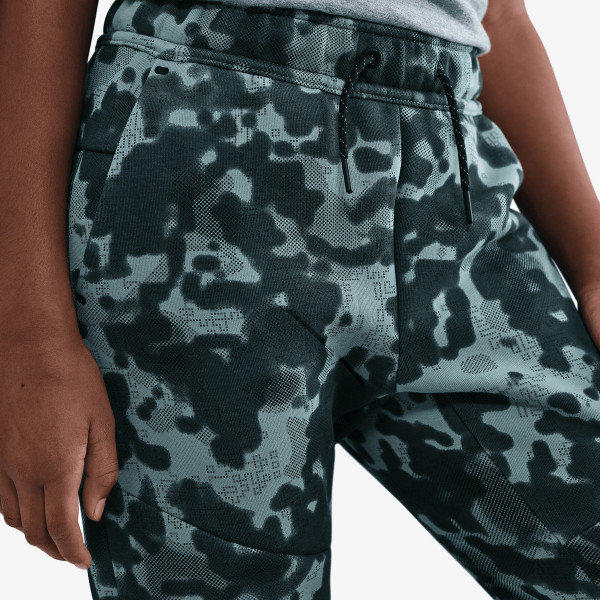 Nike Sportswear 