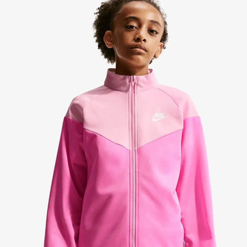 Nike Sportswear 