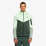 Nike Tech 
