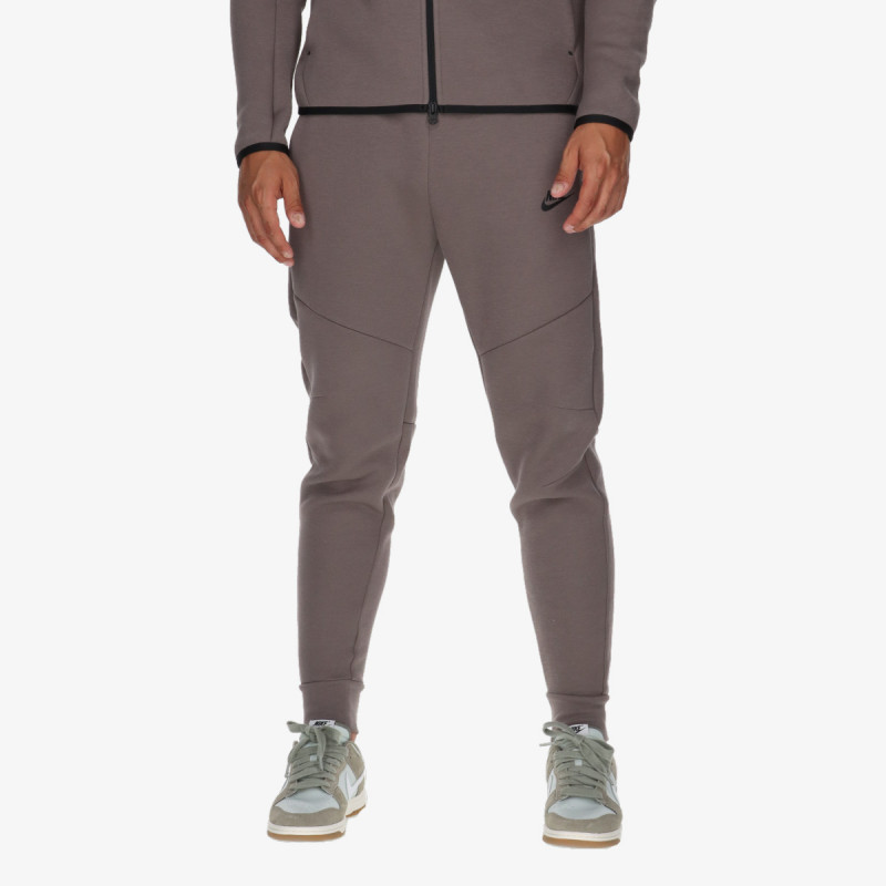 Nike M NK TCH FLC JGGR 