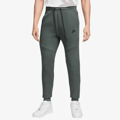 Nike Tech 