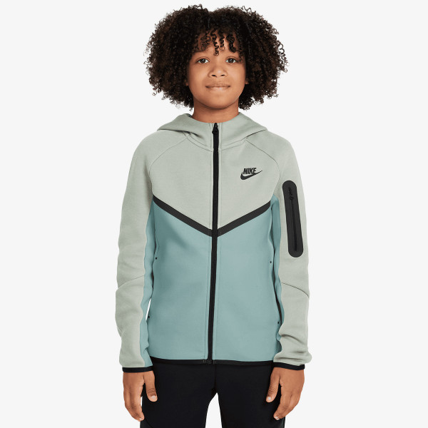 Nike Sportswear 
