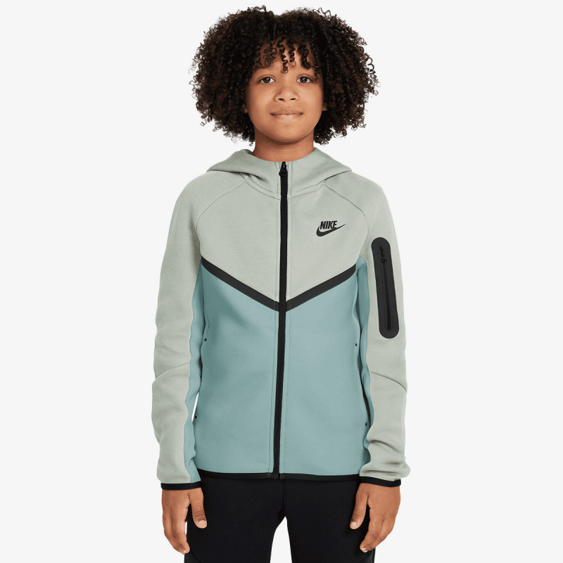 Nike Sportswear 