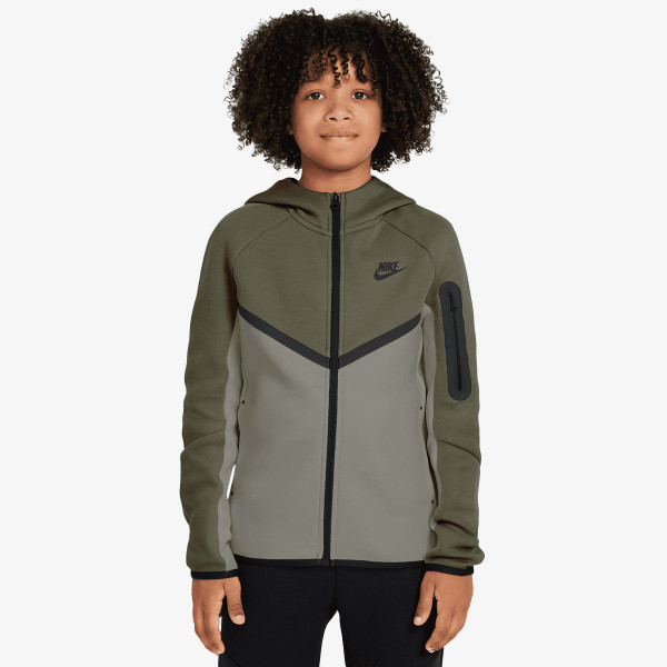 Nike Sportswear 