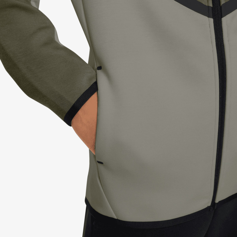 Nike Sportswear 
