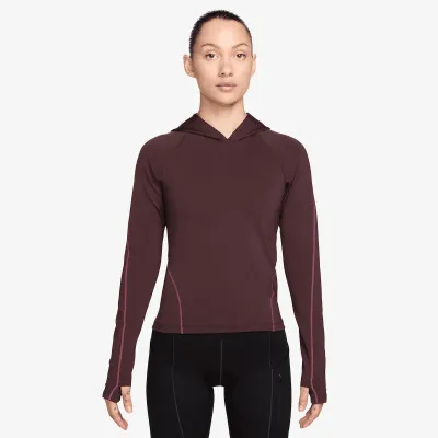 Nike Universa 