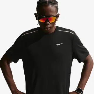 Nike Miler 