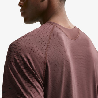 Nike M NK DFADV STRIDE NVLTY SS TOP 