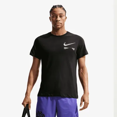 Nike T-shirt 