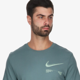 Nike T-shirt 