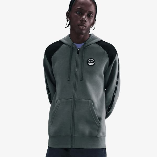 Nike Sportswear 