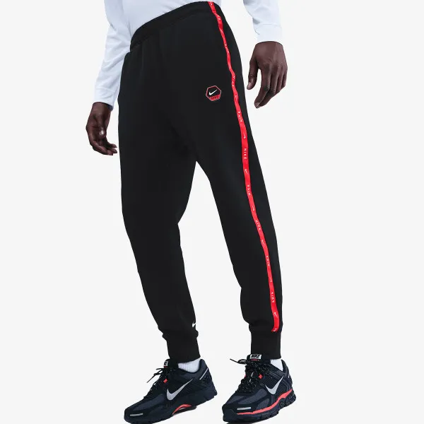 Nike Sportswear 