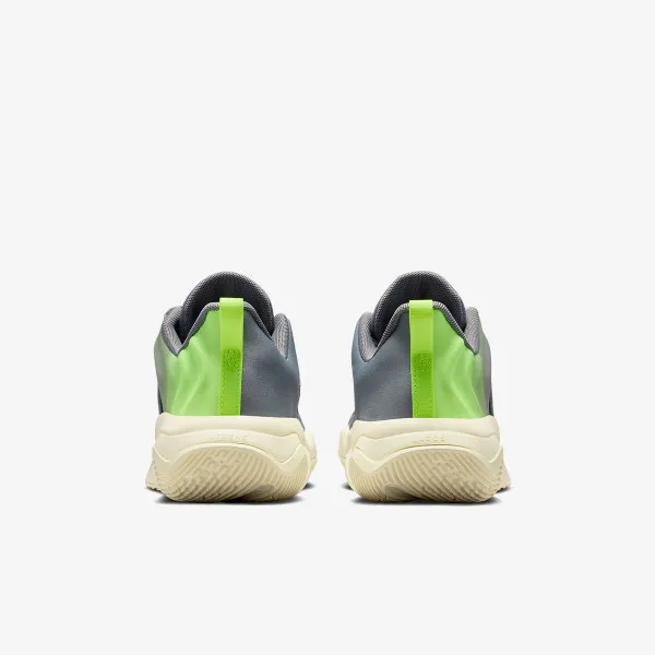 Nike Giannis Immortality 4 