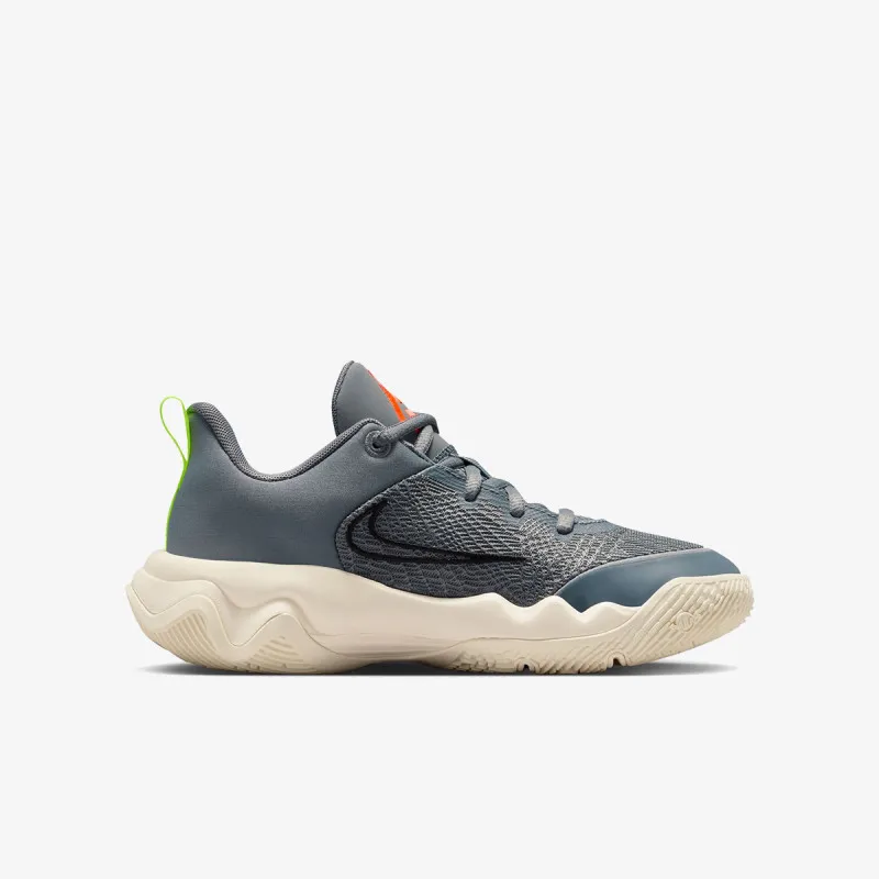 Nike Giannis Immortality 4 