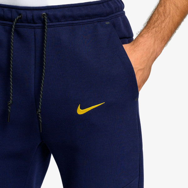 Nike FCB M NK TCH FLC JGGR 