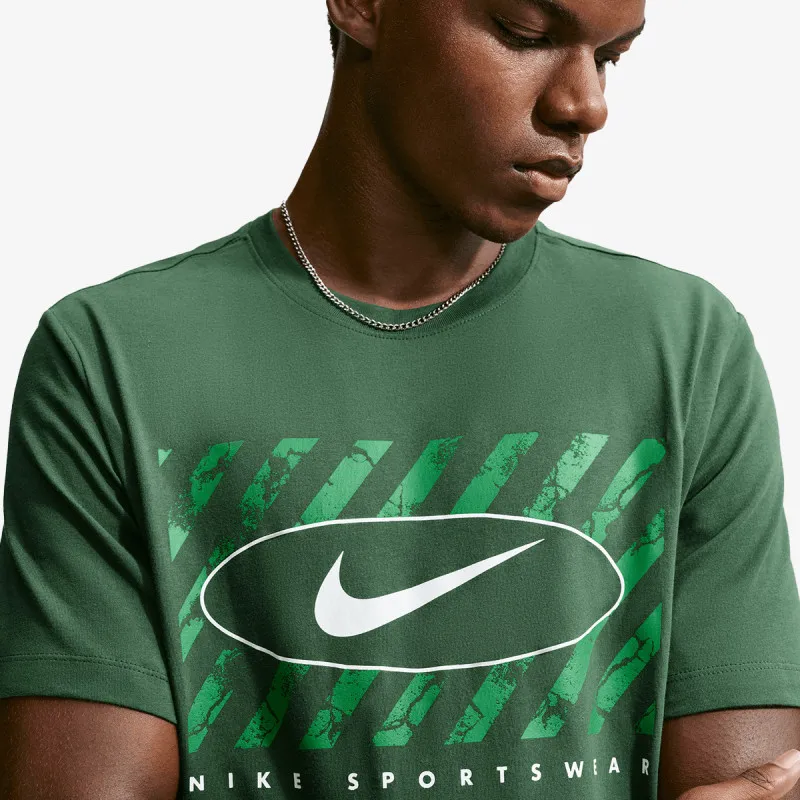 Nike Sportswear 
