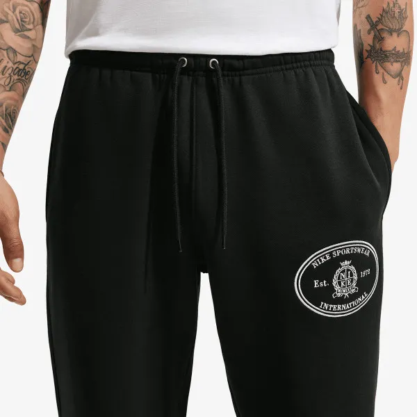 Nike Club 