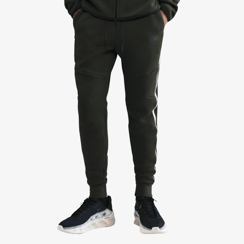 Nike Tech 
