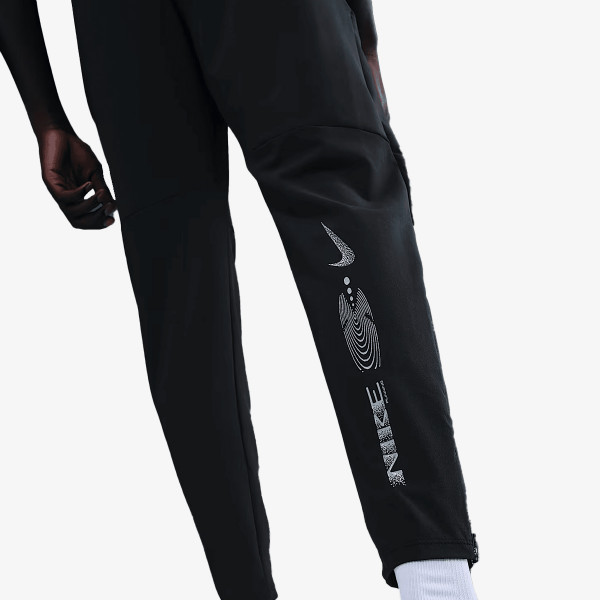 Nike Dri-FIT Stride Energy 