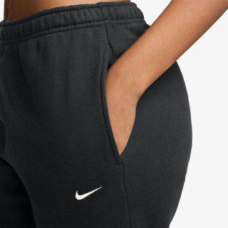 Nike Studio 