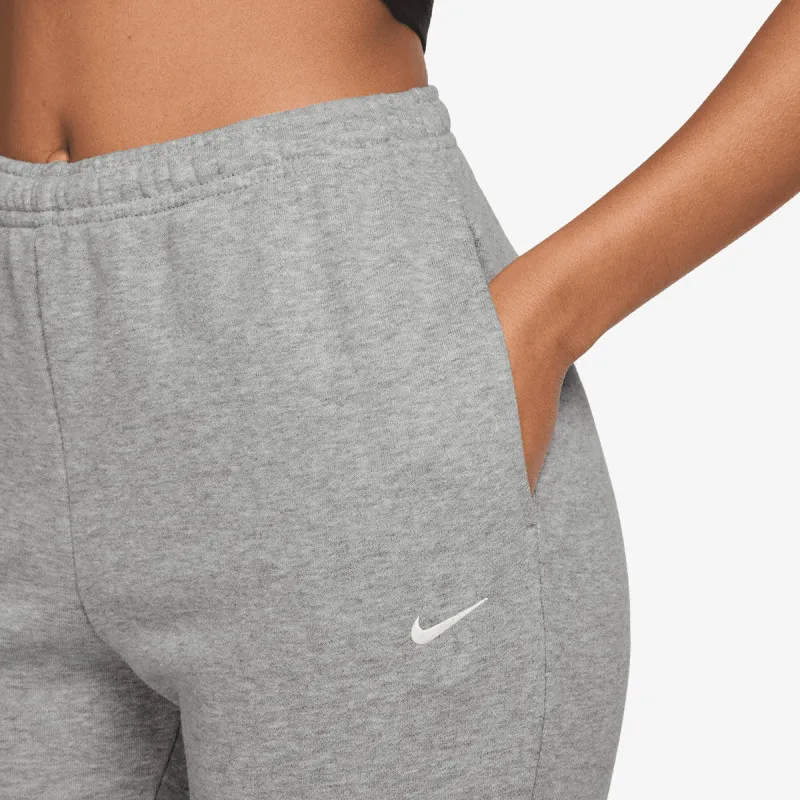 Nike Studio 