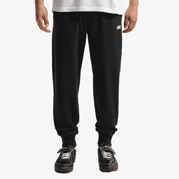 M NK CLUB VARSITY JOGGER 