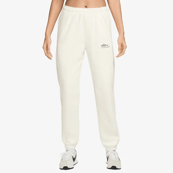 Nike Studio 